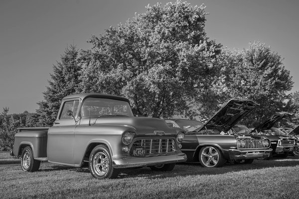 Stylish Summer Secrets: How to Rock a Blazer with Shorts for a Trendy UK Look