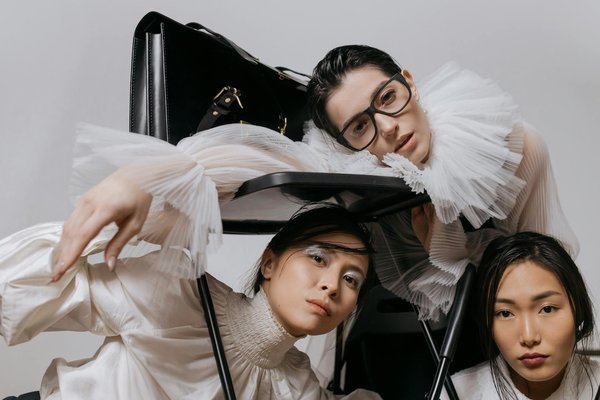 Elevate Your Everyday Style: Simple and Chic Ways to Incorporate British Tweed into Your Casual Wardrobe